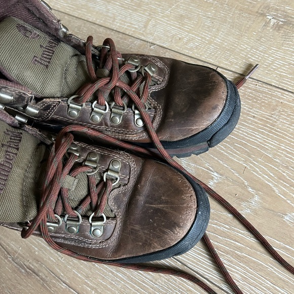 Timberland Boys Brown Hiking Boots - Picture 11 of 14